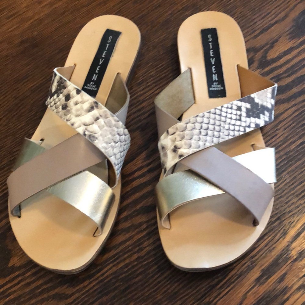 Steve Madden saina snake/gold sandals